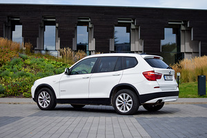 BMW X3 F25 nelikveoline linnamaastur (5 foto / 13)