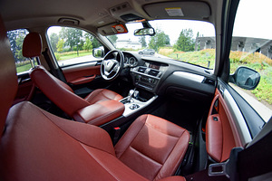 BMW X3 F25 nelikveoline linnamaastur (6 foto / 13)