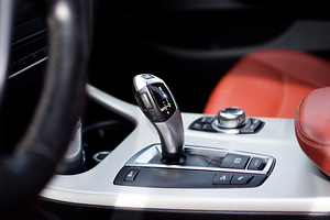 BMW X3 F25 nelikveoline linnamaastur (8 foto / 13)