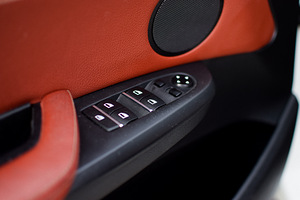 BMW X3 F25 nelikveoline linnamaastur (9 foto / 13)