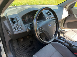 Volvo C30 1.6D 2009 г. (6 фото из 12)