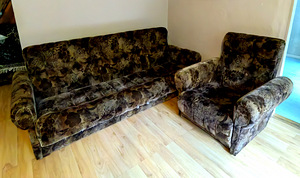Diivan/voodi ja 2 tugitooli (1 foto / 2)
