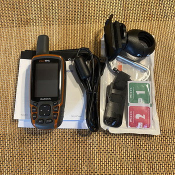Käsi-GPS Garmin 64s
