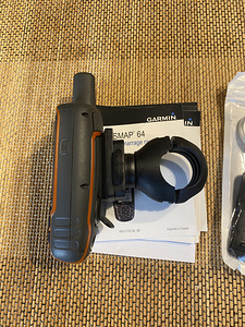 Käsi-GPS Garmin 64s (7 foto / 7)