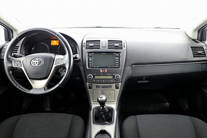Toyota Avensis Linea Sol 1.8 108kW (5 фото из 8)