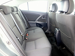 Toyota Avensis Linea Sol 1.8 108kW (7 фото из 8)