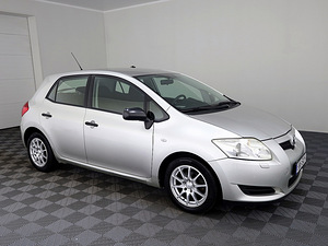 Toyota Auris Linea Sol 1.4 71kW (1 foto / 8)