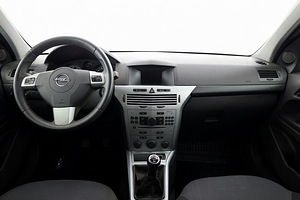 Opel Astra Facelift 1.6 85kW (5 foto / 7)