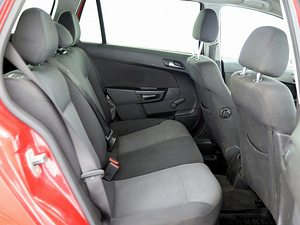 Opel Astra Facelift 1.6 85kW (7 foto / 7)