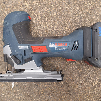 Bosch akutikksaag