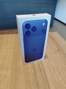 Apple iPhone 17 Pro Max Blue 256GB (1 foto / 2)