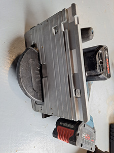 Bosch akuketassaag (2 foto / 3)