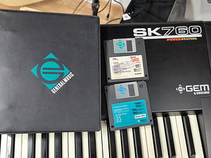 Süntesaator / arranger Gem SK760 komplekt (3 foto / 4)