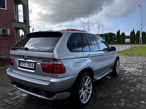 О/В BMW X5 Facelift, 4.4i v8 в пакете IS, 2004 г., пробег 200 тыс. и (4 фото из 7)