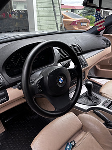 О/В BMW X5 Facelift, 4.4i v8 в пакете IS, 2004 г., пробег 200 тыс. и (7 фото из 7)