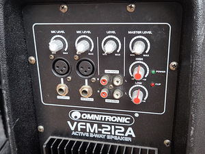 Активные колонки Omnitronic VFM-212A (3 фото из 4)