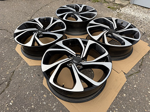 20" Renault originaalveljed 5x114,3 + andurid (2 foto / 10)