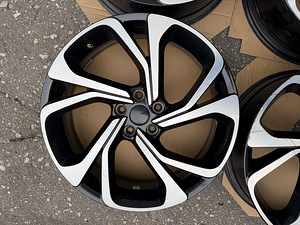 20" Renault originaalveljed 5x114,3 + andurid (5 foto / 10)