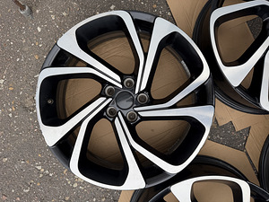 20" Renault originaalveljed 5x114,3 + andurid (6 foto / 10)
