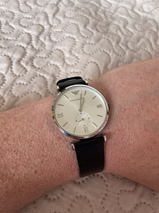 Элегантные часы Armani (6 фото из 6)
