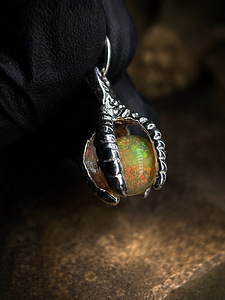 «Tuli küünistes» — Etioopia opaal 1,75 ct (1 foto / 3)