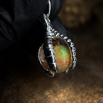 «Tuli küünistes» — Etioopia opaal 1,75 ct