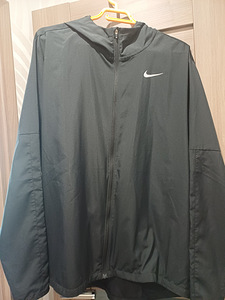 Мужская куртка Nike XL (1 фото из 6)
