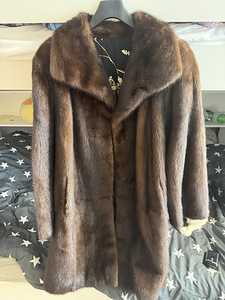 Pruun naaritsakasukas Saga Furs / Коричневая норковая шуба (1 фото из 5)