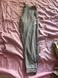 Спортивные штаны Nike (2 фото из 4)