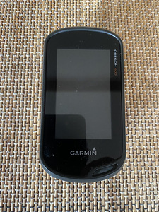 Käsi-GPS Garmin Oregon 600 (2 foto / 7)