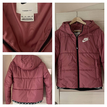Продам куртку Nike xs