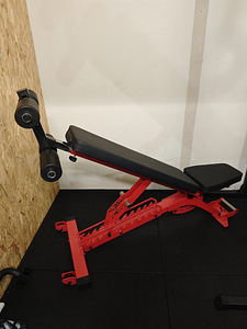 REP Fitness BlackWing Adjustable Bench + Leg Roller (6 foto / 7)