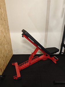 REP Fitness BlackWing Adjustable Bench + Leg Roller (4 foto / 7)