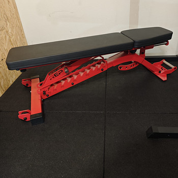 REP Fitness регулируемая скамья BlackWing + ролик для ног