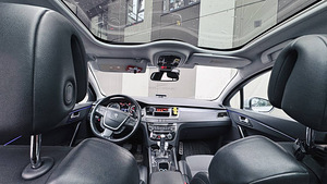 Peugeot 508 2.0 дизель (4 фото из 5)