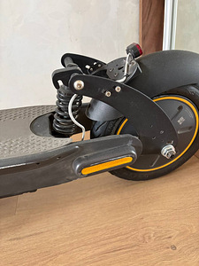 Segway Ninebot G30 MAX (5 foto / 10)
