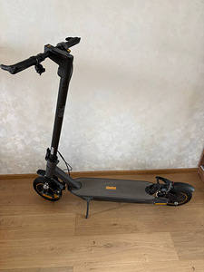 Segway Ninebot G30 MAX (1 foto / 10)