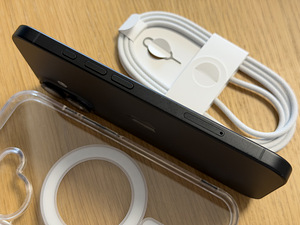 Apple iPhone 16 Black 128GB в хорошем состоянии, аккумулятор 100%. Гарантия (2 фото из 9)