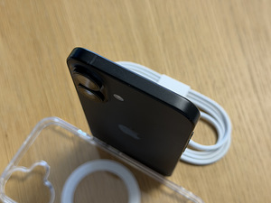 Apple iPhone 16 Black 128GB в хорошем состоянии, аккумулятор 100%. Гарантия (4 фото из 9)