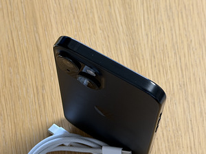 Apple iPhone 15 Black 128GB heas korras, aku 93% (4 foto / 9)