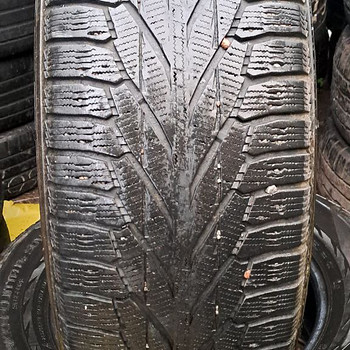 M+S / 265 60 18 / Nokian Hakkapeliitta R2