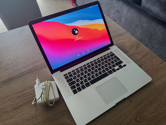 Macbook Pro 15'', 16 GB RAM, 500 SSD