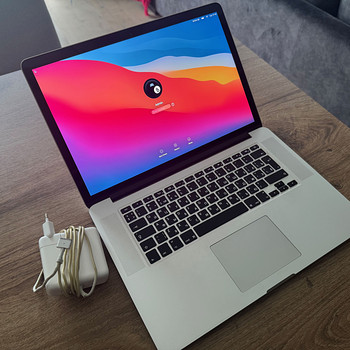 MacBook Pro 15'', 16 ГБ RAM, 500 SSD