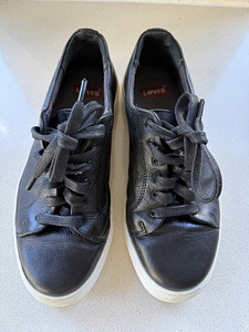Levi’s nahast tennised tossud (4 foto / 8)