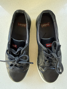 Levi’s nahast tennised tossud (6 foto / 8)