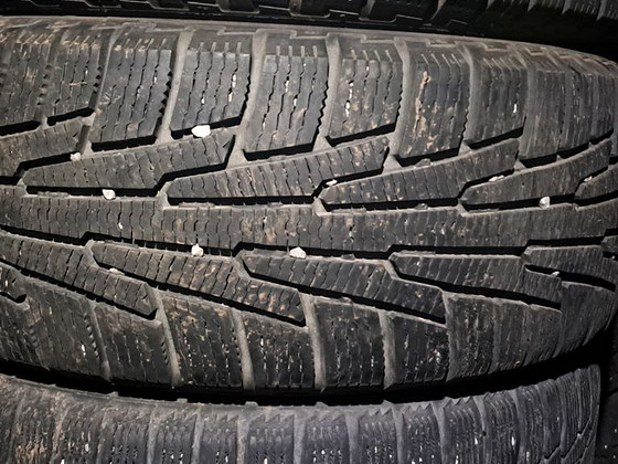 M+S / 235 55 18 / Nokian Hakkapeliitta RS2