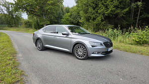 Skoda Superb (2 фото из 6)