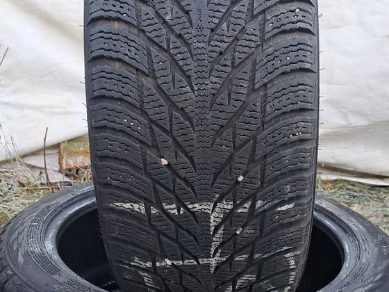 M+S / 225 45 18 / Nokian Hakkapeliitta R3