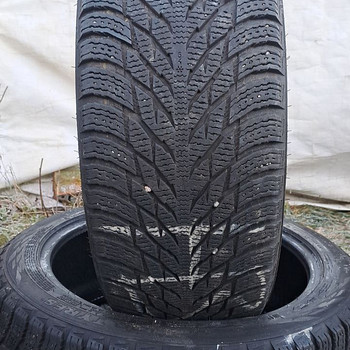 M+S / 225 45 18 / Nokian Hakkapeliitta R3