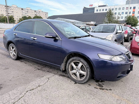 Honda Accord Luxury 2.0 114kW